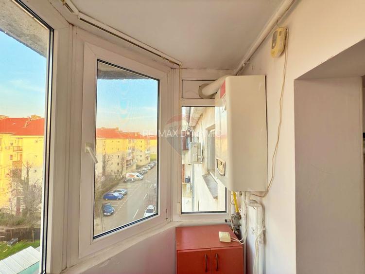 Apartament cu 3 camere de închiriat în Alfa - 9