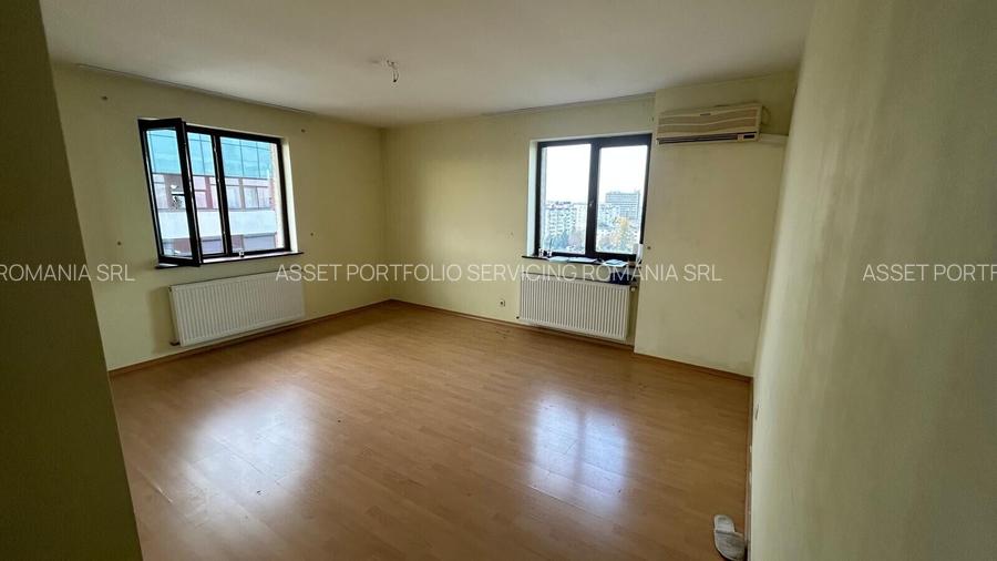 Apartament 3 camere S4 str Savinesti - 14