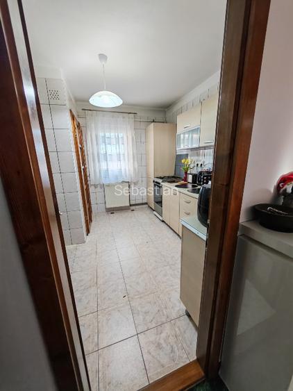 Apartament 3 Camere Decomandat Complex Studentesc Parvan - 9