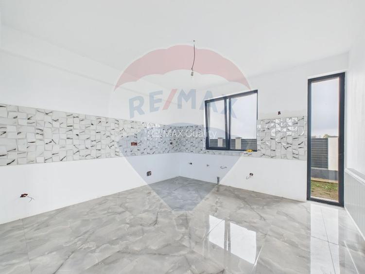 Casa moderna cu 4 camere de vanzare - Zona Ganeasa - Moara Domnesca - 3