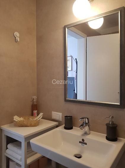 Studio premium pe pietonala Coresi Kasper, mobilat, utilat, parcare si boxa - 12