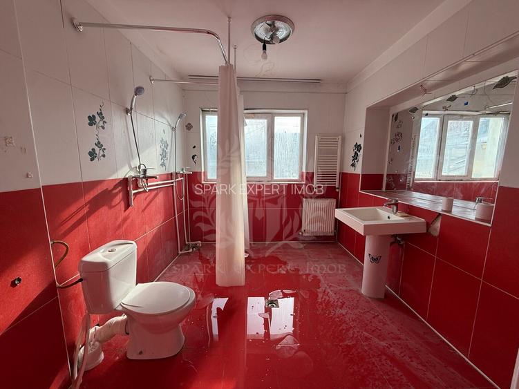 Spatiu Comercial/Birouri/Clinica, 7 Camere, zona Bulevardul Castanilor, Ploiești - 11