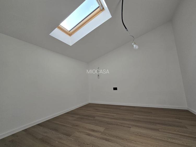 Apartament superb pe 2 niveluri. Bucatarie inchisa. 2 Locuri de Parcare. - 14