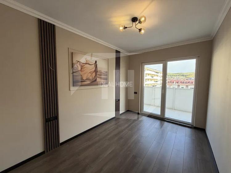 Apartament 3 camere plus terasa, parcare subterana pe Eroilor - 2