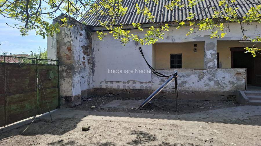 Casa pentru renovare  in Nadlac cu teren 1472mp - 4