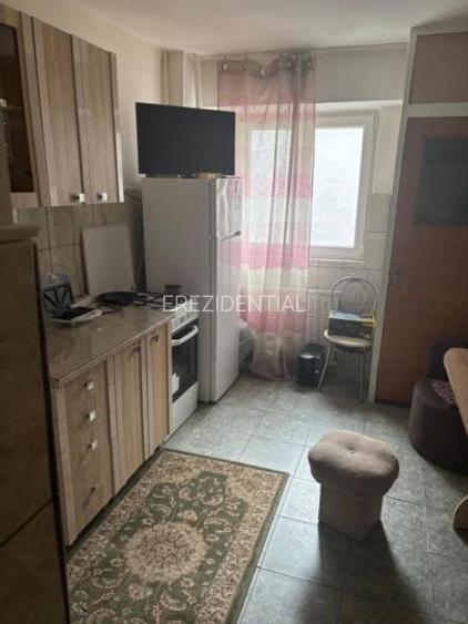 Apartament 2 camere - semidecomandat - zona Panduri - 3