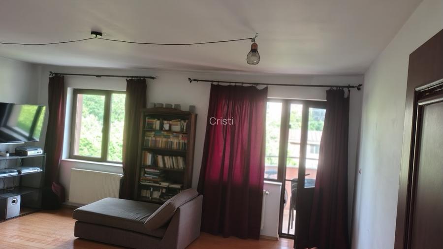 Apartament 4 camere, 1 apartament pe etaj - 2