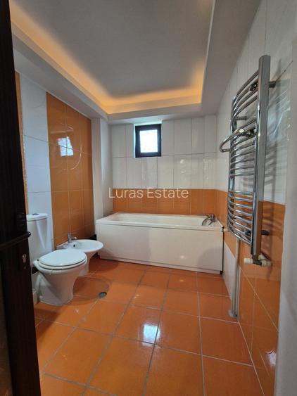 Spațiu comercial - zona Doraly - 10