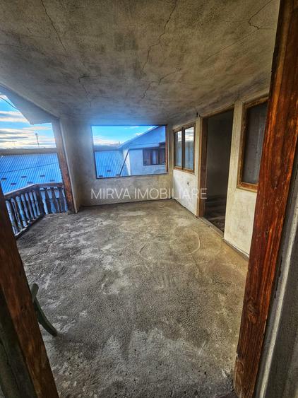 Exclusivitate! Casă cu teren generos în Sat Olteni, Com.Teișani - 43