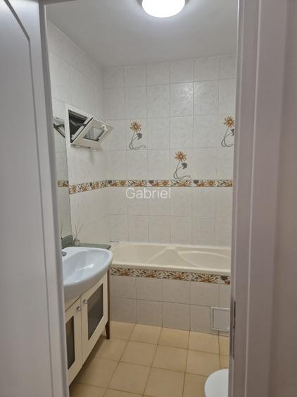 Închiriez apartament 3 camere  - 13