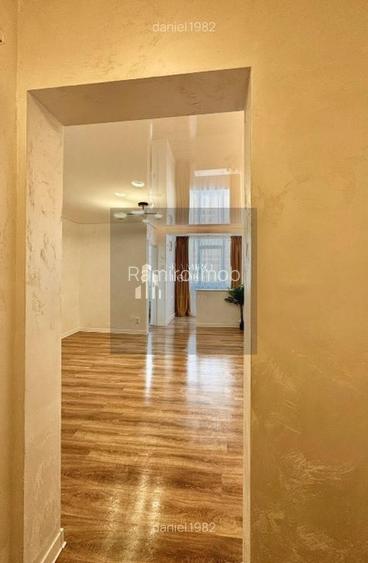 Proprietar , Garsoniera decomandata Cf 1 , Metrou Eroii Revolutiei - 4