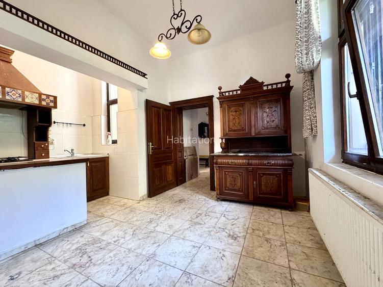Casă pretabilă pentru spațiu de birouri, cu teren – în zona Bălcescu - 17