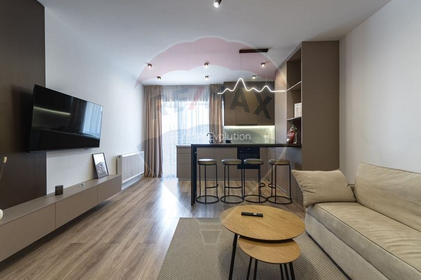 Apartament cu 2 camere de vânzare în zona Tractorul - 3