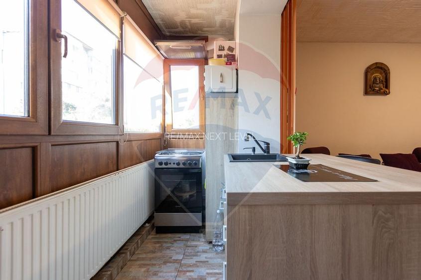 Apartament de vanzare cu 4 camere decomandat, Aleea Ghioceilor - 10