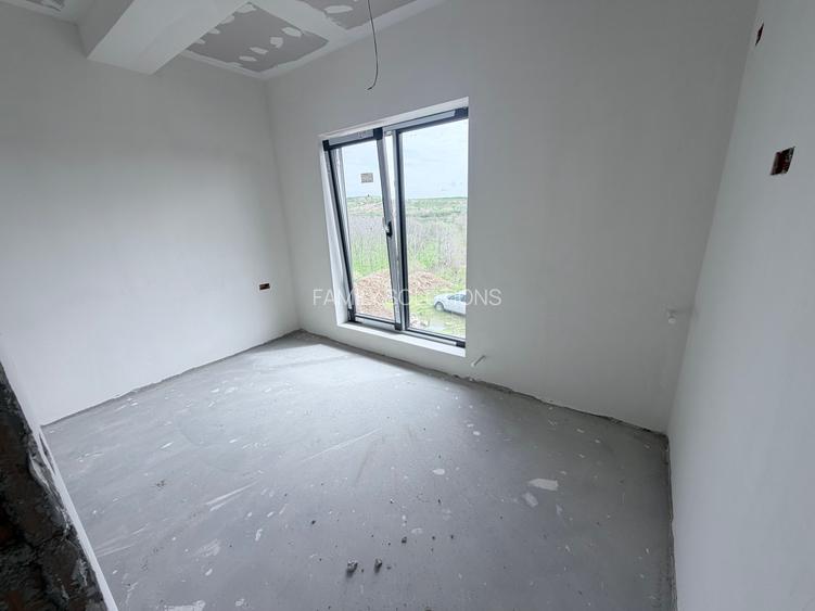 Ocazie! Case P+1+Pod. 4 cam. Util 100mp. Teren 200mp. Complex inchis - 16