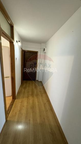 DE INCHIRIAT: Apartament cu 2 camere zona Hotel Europa - 9