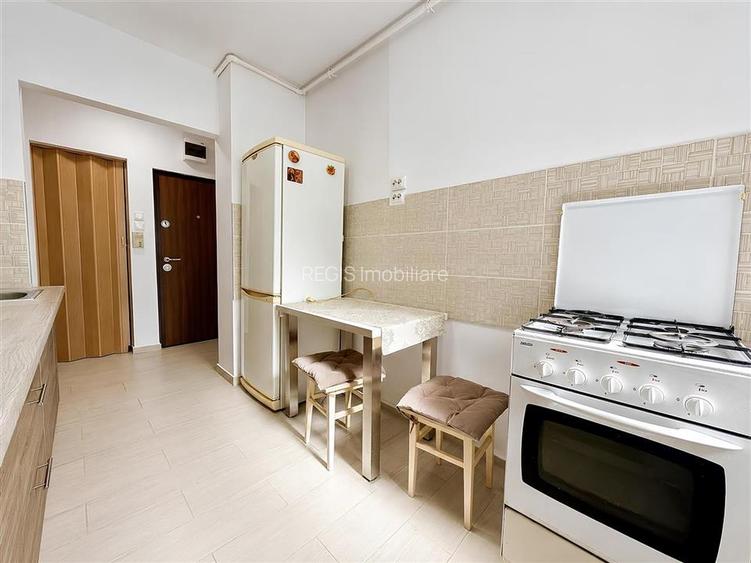 Apartament spatios cu 2 camere si 2 balcoane zona Tractorul - 6