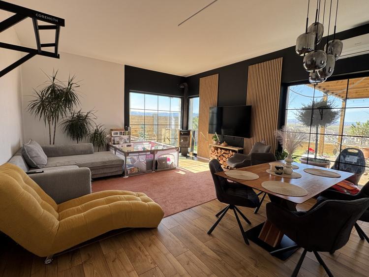 Casă modernă 4 camere | 147 mp | Dezmir | panouri | șemineu
