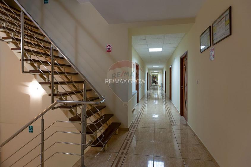 Spatiu comercial de vanzare in Bacau - sediu firma - 16