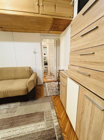 Garsoniera zona Decebal - 5