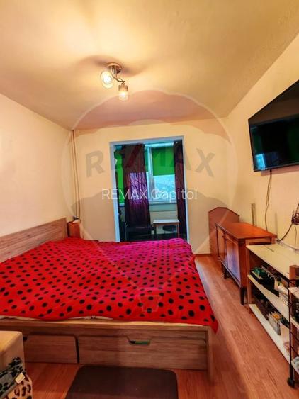 Apartament cu 3 camere de vânzare în zona Noua - 2