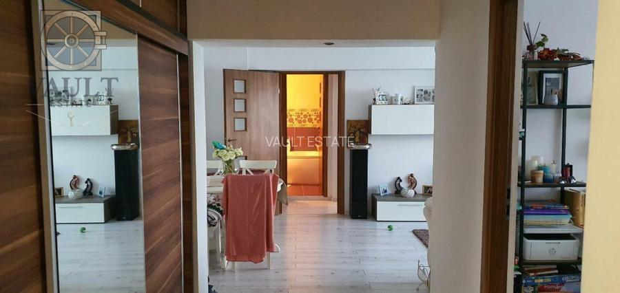 Apartament 3 camere semidecomandat - Calea Vitan  - 2
