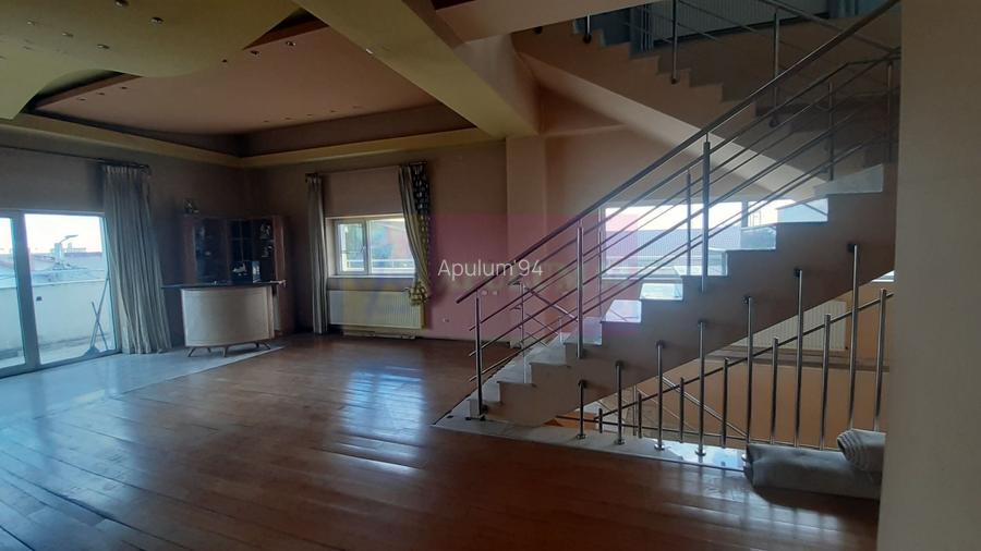 Două Etaje în Vilă în zona Voluntari de Închiriat - 2