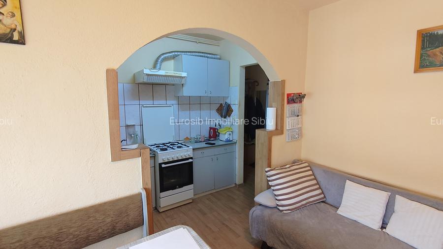 Apartament 3 camere in Sibiu zona Cedonia M Viteazu - 2