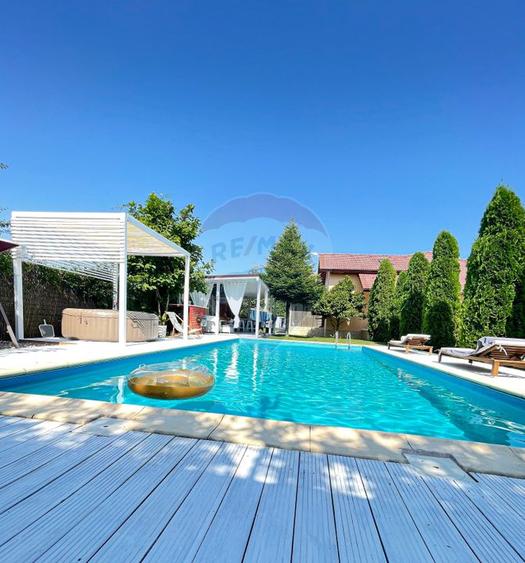 Casa de vanzare P+M Premium, piscina, teren 2224mp Bacu, Ilfov