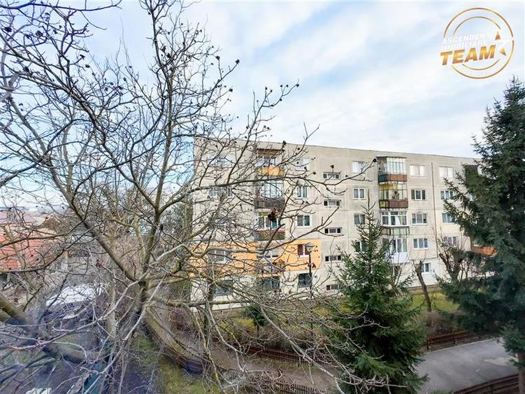 LIVE! Camin decomandat,4 camere,2 bai, conditii apreciabile,Ciucului,Sfantu Gheo - 9