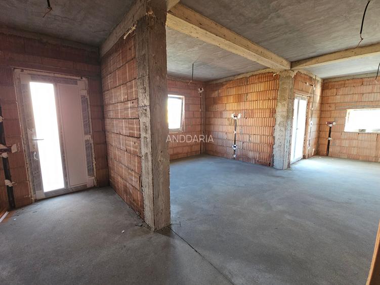 Duplex despartit prin camera tehnica  cu asfalt - 3