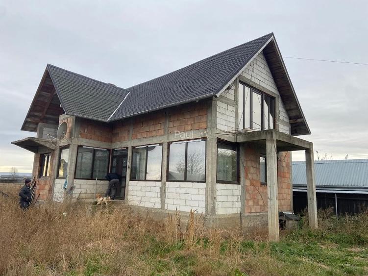 Vând casă în satul Joldesti situată pe strada Popi - 3