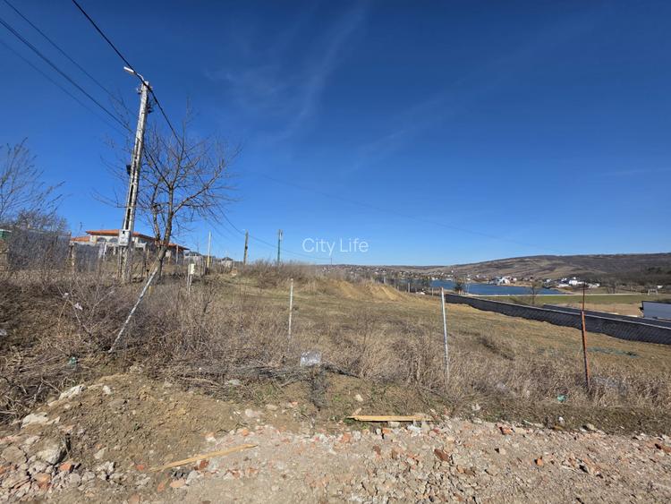 Teren intravilan Sorogari priveliste superba spre lac - 3