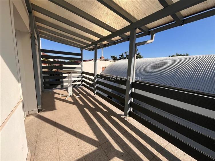 Lugoj,  Vila de Vis Cu Piscina, 440 Mp. Construiti, 820 Mp. Teren - 36