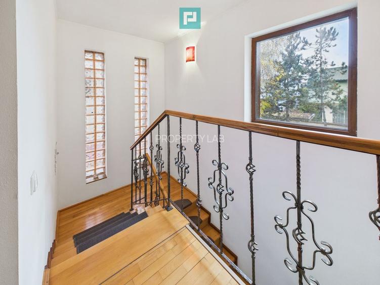 Casă spațioasă în Popești-Leordeni - 17