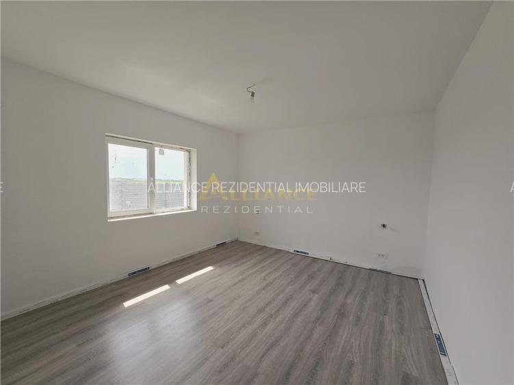 Casa parter- pod mansardat- 360mp teren- placa de beton - 5