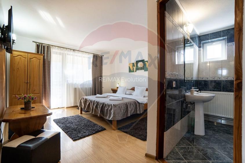 Oportunitate rară: Casă de vacanță sau Pensiune în Poiana Mărului - 15