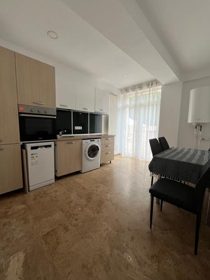Apartament 3 camere Jolie Ville 160 mp,curte proprie 140 mp.