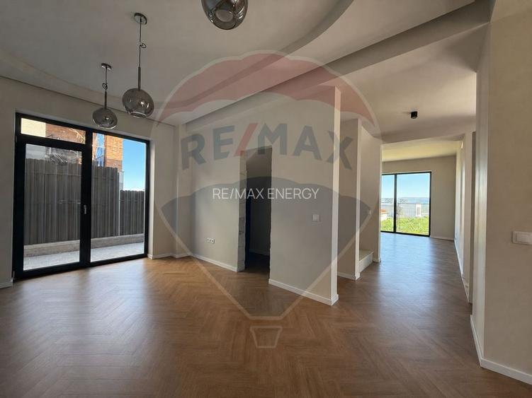 Vila de inchiriat in Voronet. Prima inchiriere, 5 camere. - 3