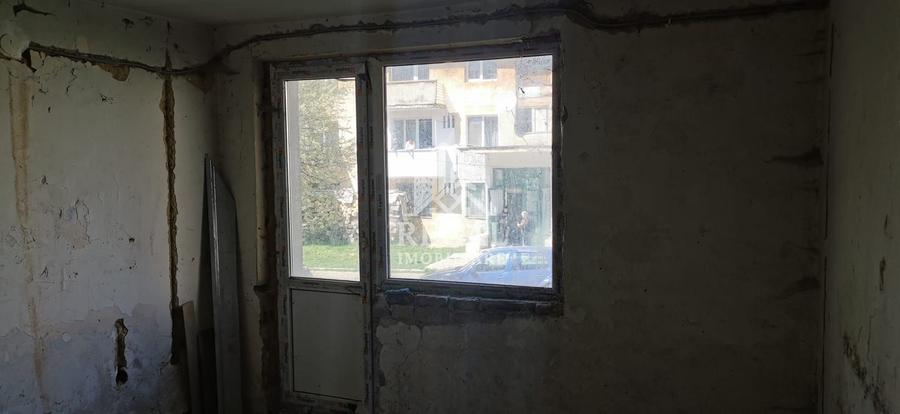Apartament de vânzare în Ghelari – parter, ideal pentru renovare