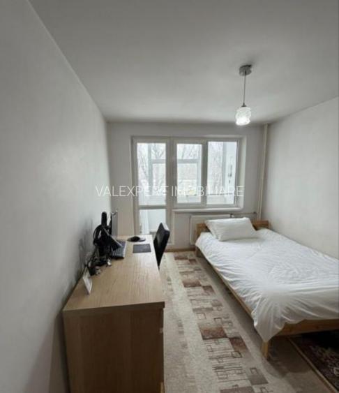 Metrou 1 Decembrie 1918, 3 cam, et. 2/4, loc de parcare, bloc reabilitat - 2