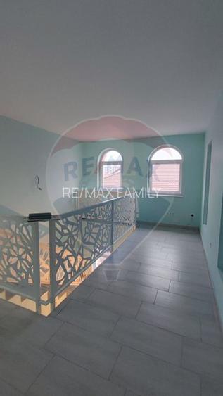 De inchiriat spatiu generos nerezidential la mansarda casa 122mp Oncea - 21