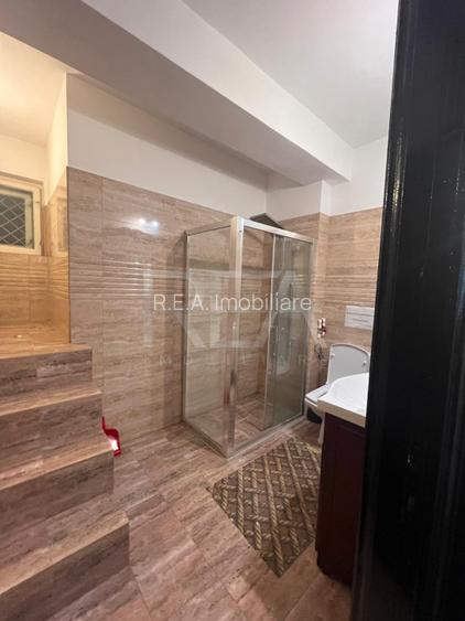 Vila deosebita central Piata Libertatii - 12