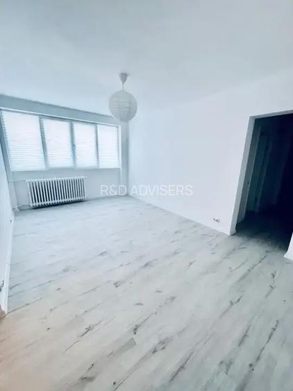 Apartament cu 3 camere decomandat - zona Titan 10 minute pana la metrou - 2