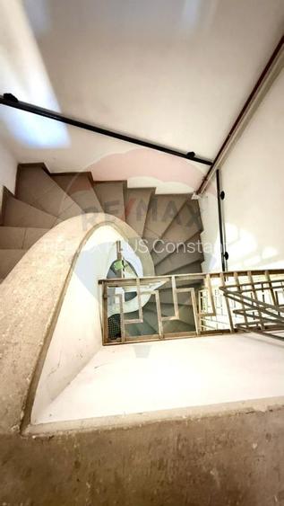 Casă / Vilă cu 5 camere de vânzare pe Bulevardul Ferdinand Constanta - 13