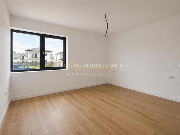Casa parter- 4 camere- 600m de autobuz- 2km de metrou-pod-beci - 4