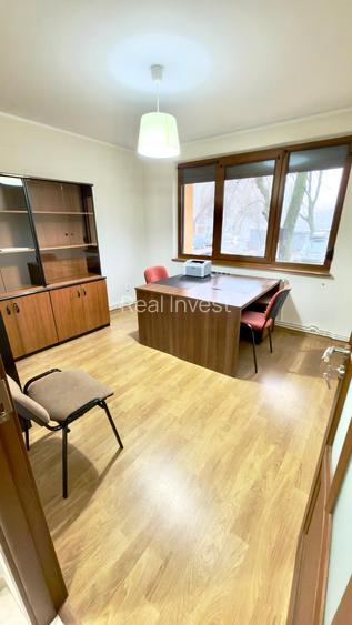 Apartament 2 camere de inchiriat ptr birouri/cabinete in Tiglina 2 - 5