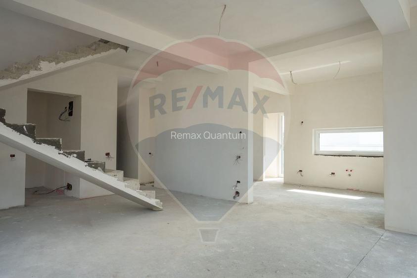 De vânzare casă 5 camere  în zona Dealuri Oradea - 14