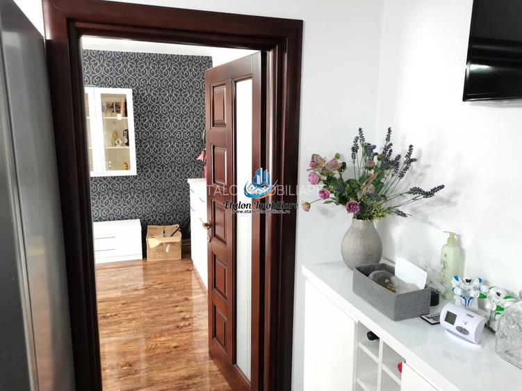 Apartament 3 camere decomandat zona Petrodava, Precista - 4