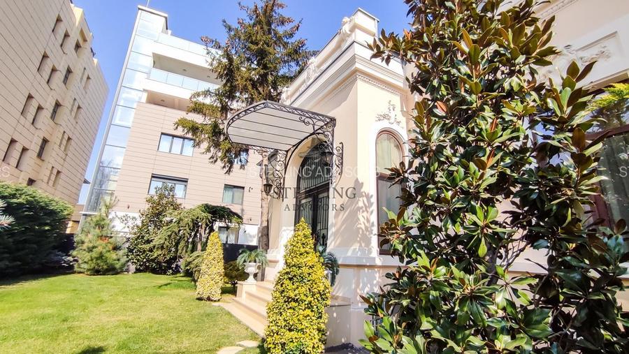 Vila restaurata in cel mai mic detaliu - zona centrala - 57